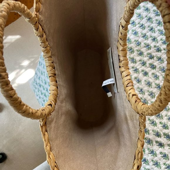 POOLSIDE Embroidered Bucket Bag, "Day Dream" Shell Lining - Picture 5 of 5